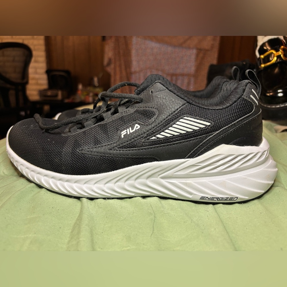 Black Fila Athletic Shoes